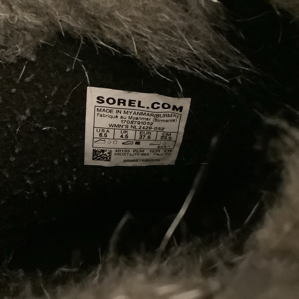 Sorel Joan of Arc Gray Fur-Trimmed Winter Boots - Picture 7 of 9